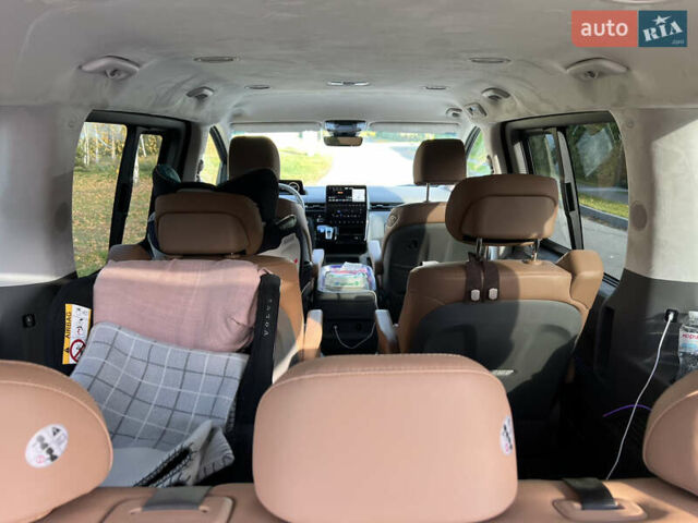 Черный Хендай Staria, объемом двигателя 2.2 л и пробегом 17 тыс. км за 55000 $, фото 11 на Automoto.ua