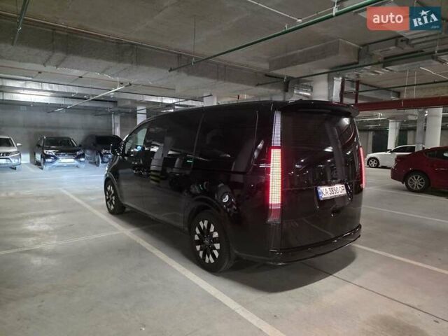 Чорний Хендай Staria, об'ємом двигуна 2.2 л та пробігом 27 тис. км за 60000 $, фото 4 на Automoto.ua
