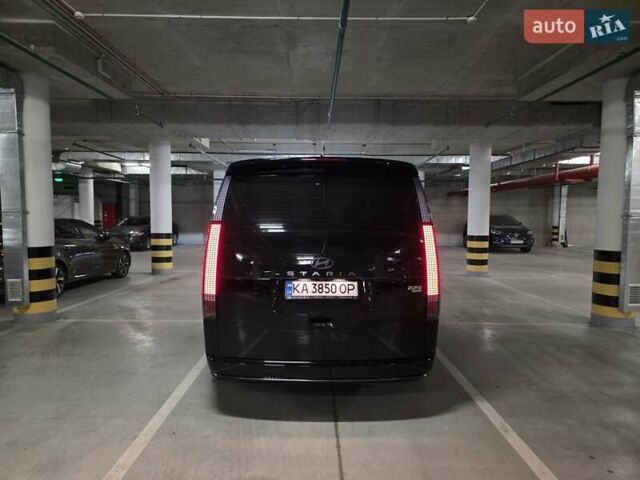 Чорний Хендай Staria, об'ємом двигуна 2.2 л та пробігом 27 тис. км за 60000 $, фото 5 на Automoto.ua