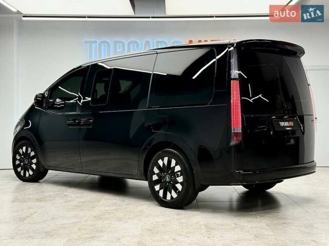 Чорний Хендай Staria, об'ємом двигуна 2.2 л та пробігом 1 тис. км за 69990 $, фото 4 на Automoto.ua