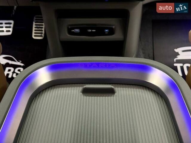 Чорний Хендай Staria, об'ємом двигуна 2.2 л та пробігом 1 тис. км за 69990 $, фото 38 на Automoto.ua