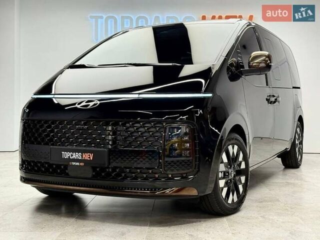 Чорний Хендай Staria, об'ємом двигуна 2.2 л та пробігом 1 тис. км за 69990 $, фото 1 на Automoto.ua