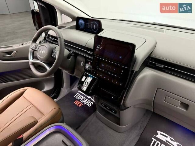 Чорний Хендай Staria, об'ємом двигуна 2.2 л та пробігом 1 тис. км за 69990 $, фото 52 на Automoto.ua