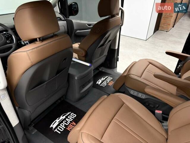 Чорний Хендай Staria, об'ємом двигуна 2.2 л та пробігом 1 тис. км за 69990 $, фото 33 на Automoto.ua