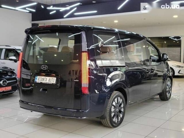 Хендай Staria, объемом двигателя 2.2 л и пробегом 2 тыс. км за 62500 $, фото 3 на Automoto.ua