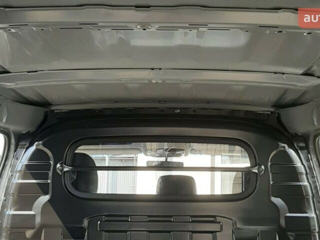 купить новое авто Хендай Staria 2023 года от официального дилера Автоберег HYUNDAI на Бальзака Хендай фото