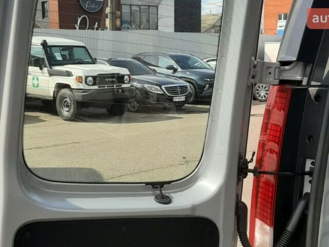 купить новое авто Хендай Staria 2023 года от официального дилера Автоберег HYUNDAI на Бальзака Хендай фото