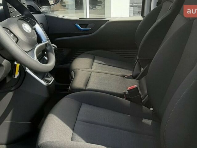 купить новое авто Хендай Staria 2023 года от официального дилера Автоберег HYUNDAI на Бальзака Хендай фото