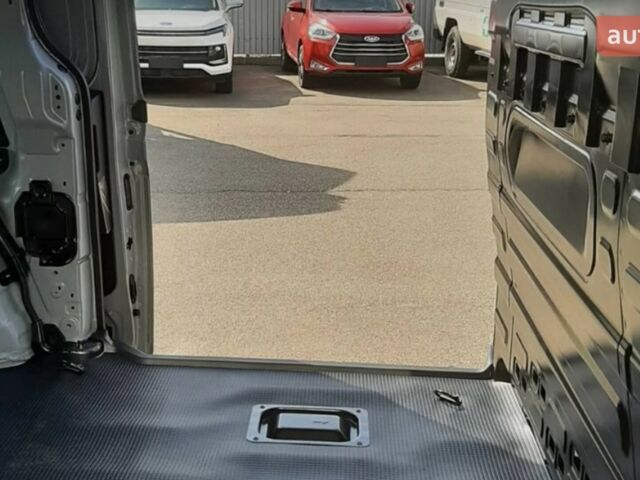 Хендай Staria, объемом двигателя 2.2 л и пробегом 0 тыс. км за 39055 $, фото 18 на Automoto.ua