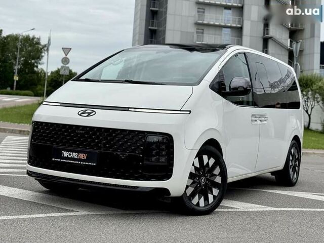 Хендай Staria, объемом двигателя 2.2 л и пробегом 98 тыс. км за 46990 $, фото 1 на Automoto.ua
