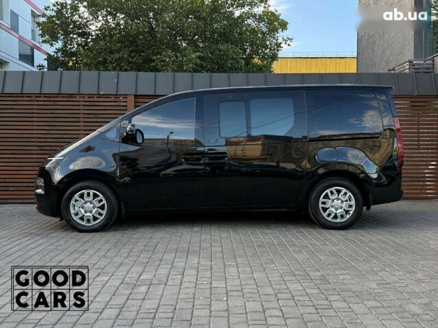 Хендай Staria, объемом двигателя 2.2 л и пробегом 13 тыс. км за 37000 $, фото 3 на Automoto.ua