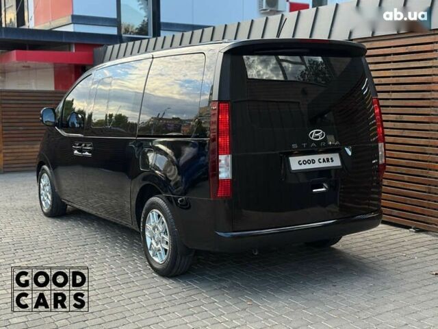Хендай Staria, объемом двигателя 2.2 л и пробегом 13 тыс. км за 37000 $, фото 4 на Automoto.ua