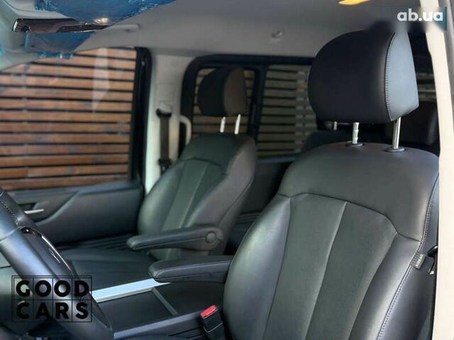 Хендай Staria, объемом двигателя 2.2 л и пробегом 13 тыс. км за 37000 $, фото 16 на Automoto.ua