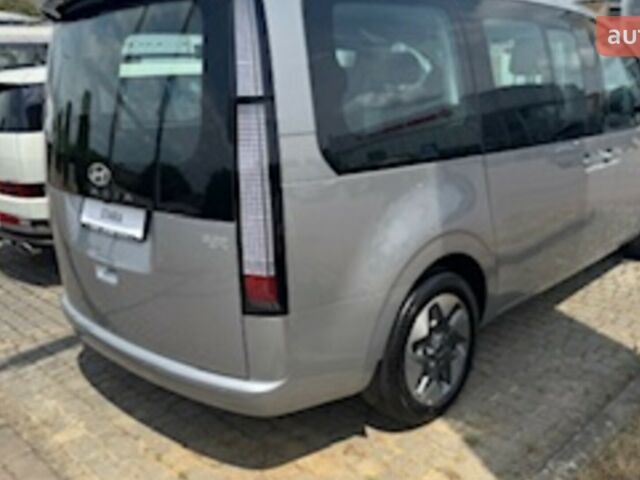 Хендай Staria, объемом двигателя 2.2 л и пробегом 0 тыс. км за 53609 $, фото 3 на Automoto.ua