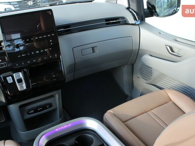 Хендай Staria, объемом двигателя 2.2 л и пробегом 0 тыс. км за 63858 $, фото 39 на Automoto.ua