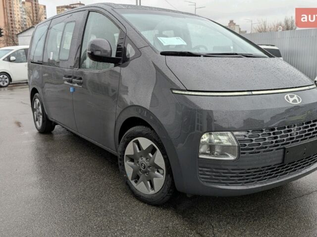 Хендай Staria, объемом двигателя 2.2 л и пробегом 0 тыс. км за 52706 $, фото 2 на Automoto.ua
