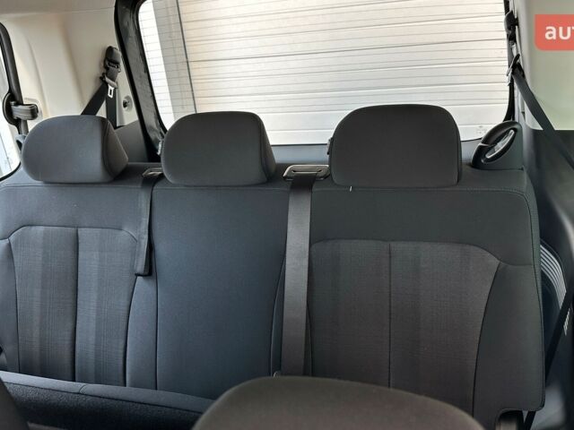 купить новое авто Хендай Staria 2025 года от официального дилера Автотрейдінг-Одеса Hyundai Хендай фото