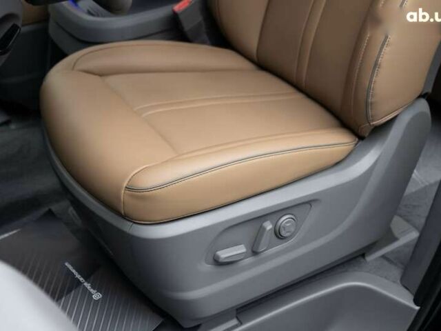 Хендай Staria, объемом двигателя 2.2 л и пробегом 1 тыс. км за 68800 $, фото 20 на Automoto.ua