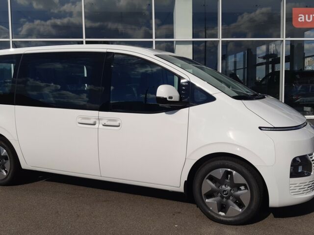 Хендай Staria, об'ємом двигуна 2.2 л та пробігом 0 тис. км за 54035 $, фото 3 на Automoto.ua