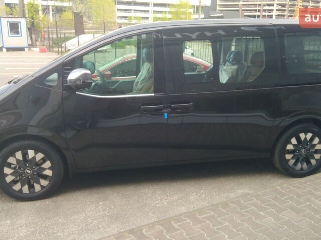 Хендай Staria, объемом двигателя 2.2 л и пробегом 0 тыс. км за 62244 $, фото 2 на Automoto.ua