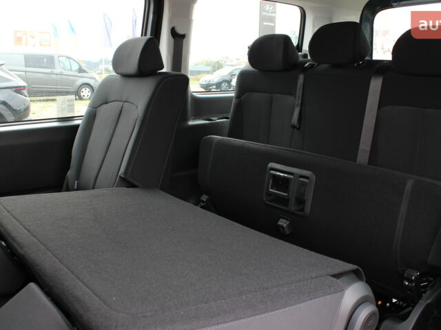 Хендай Staria, об'ємом двигуна 2.2 л та пробігом 0 тис. км за 48002 $, фото 27 на Automoto.ua