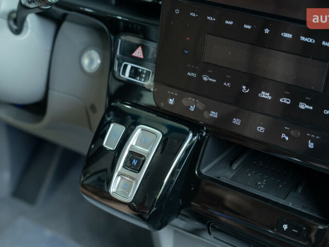 Хендай Staria, объемом двигателя 2.2 л и пробегом 0 тыс. км за 62692 $, фото 22 на Automoto.ua