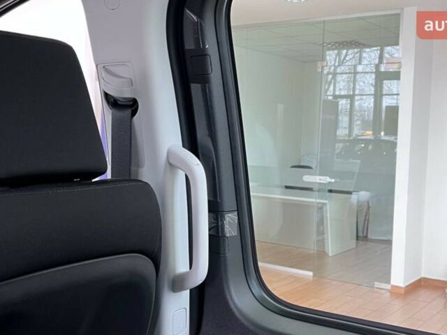 Хендай Staria, объемом двигателя 2.2 л и пробегом 0 тыс. км за 53790 $, фото 17 на Automoto.ua