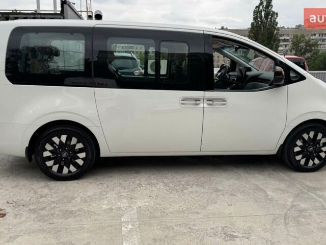 Хендай Staria, объемом двигателя 2.2 л и пробегом 0 тыс. км за 62200 $, фото 3 на Automoto.ua