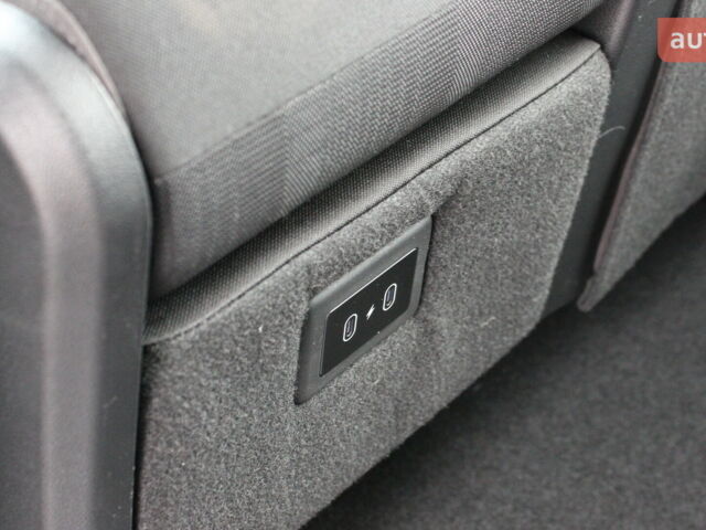 Хендай Staria, об'ємом двигуна 2.2 л та пробігом 0 тис. км за 48002 $, фото 33 на Automoto.ua