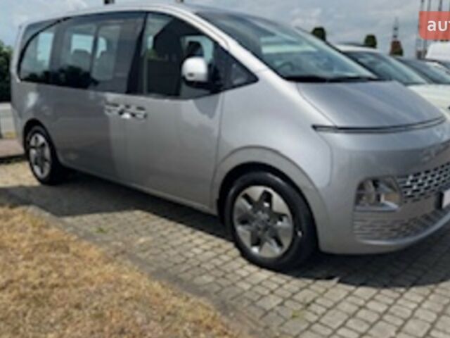 Хендай Staria, объемом двигателя 2.2 л и пробегом 0 тыс. км за 53609 $, фото 1 на Automoto.ua