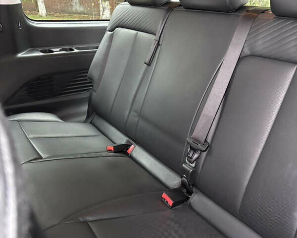 Серый Хендай Staria, объемом двигателя 2.2 л и пробегом 138 тыс. км за 34000 $, фото 10 на Automoto.ua