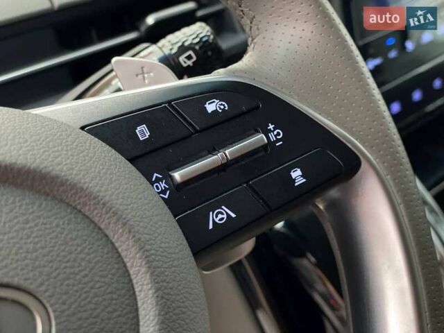 Серый Хендай Staria, объемом двигателя 2.2 л и пробегом 20 тыс. км за 60000 $, фото 19 на Automoto.ua