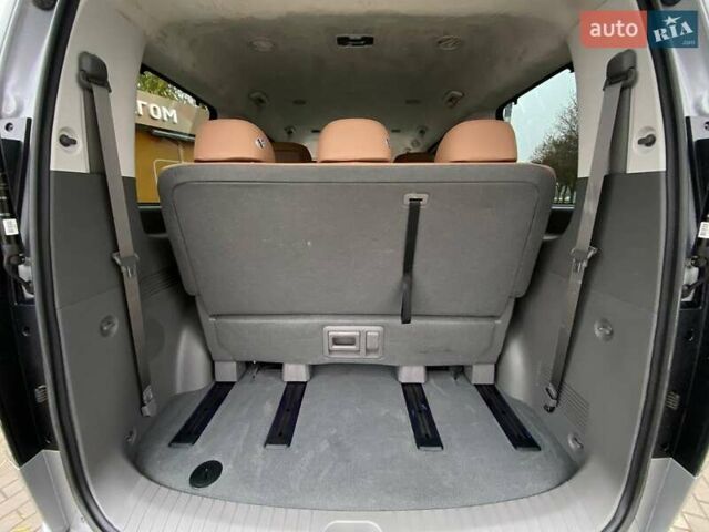 Серый Хендай Staria, объемом двигателя 2.2 л и пробегом 20 тыс. км за 60000 $, фото 21 на Automoto.ua