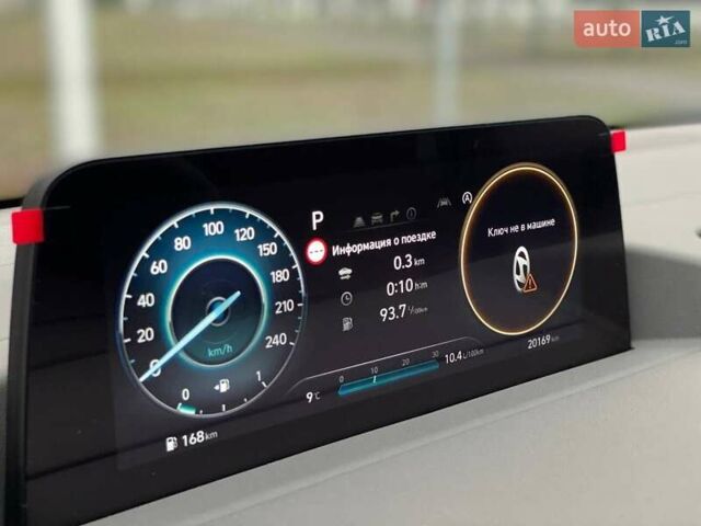 Серый Хендай Staria, объемом двигателя 2.2 л и пробегом 20 тыс. км за 60000 $, фото 10 на Automoto.ua