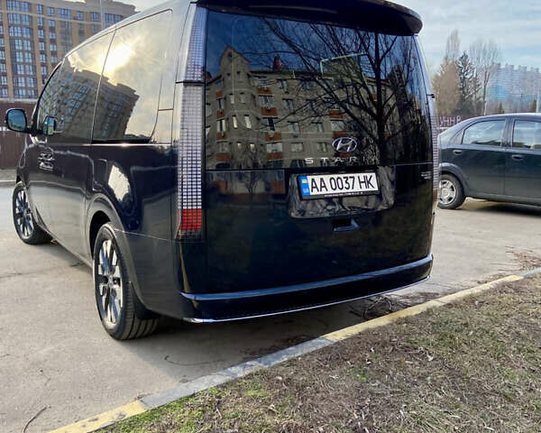 Синий Хендай Staria, объемом двигателя 2.2 л и пробегом 175 тыс. км за 37500 $, фото 7 на Automoto.ua