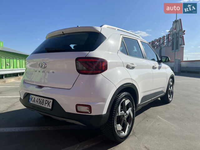 Белый Хендай Venue, объемом двигателя 1.59 л и пробегом 142 тыс. км за 16500 $, фото 10 на Automoto.ua