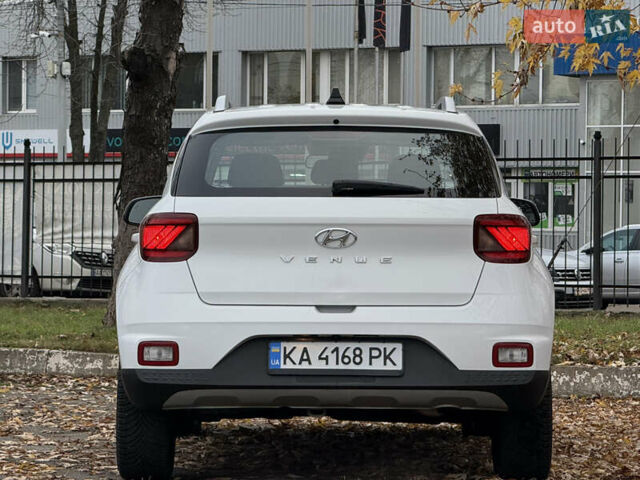 Білий Хендай Venue, об'ємом двигуна 1.59 л та пробігом 145 тис. км за 15300 $, фото 5 на Automoto.ua