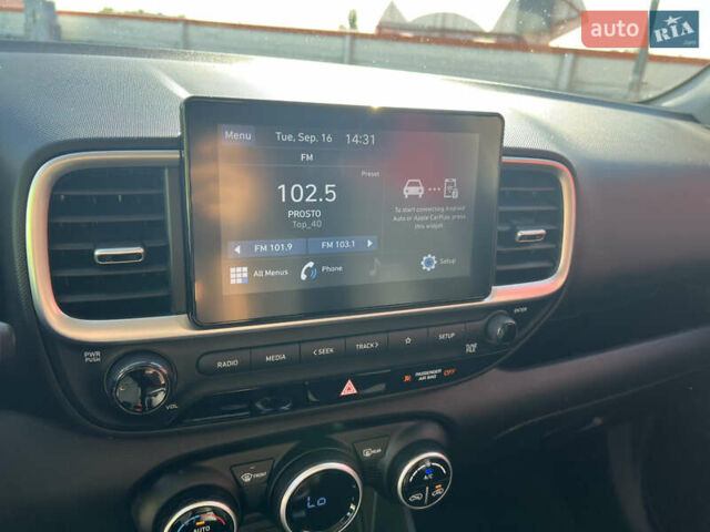 Белый Хендай Venue, объемом двигателя 1.59 л и пробегом 142 тыс. км за 16500 $, фото 18 на Automoto.ua