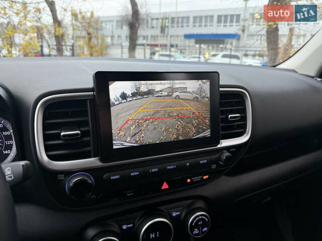 Білий Хендай Venue, об'ємом двигуна 1.59 л та пробігом 145 тис. км за 15300 $, фото 28 на Automoto.ua