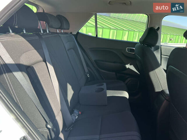 Белый Хендай Venue, объемом двигателя 1.59 л и пробегом 142 тыс. км за 16500 $, фото 34 на Automoto.ua