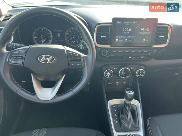 Белый Хендай Venue, объемом двигателя 1.59 л и пробегом 142 тыс. км за 16500 $, фото 26 на Automoto.ua