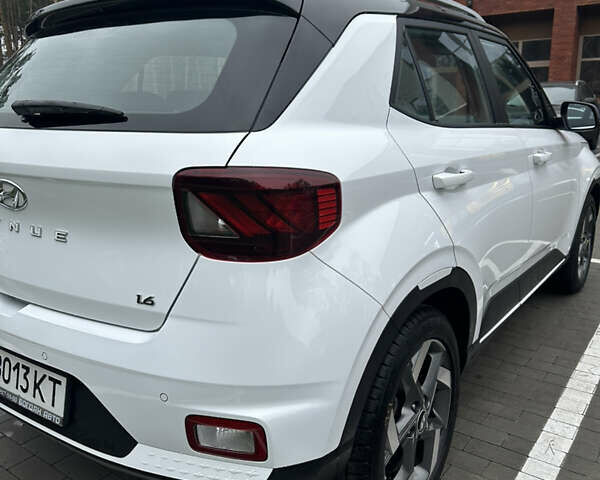 Белый Хендай Venue, объемом двигателя 1.59 л и пробегом 49 тыс. км за 19500 $, фото 5 на Automoto.ua