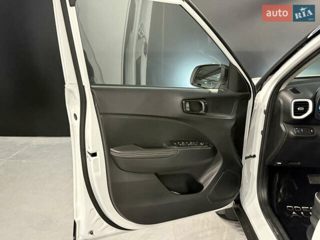 Белый Хендай Venue, объемом двигателя 1.6 л и пробегом 7 тыс. км за 22500 $, фото 17 на Automoto.ua