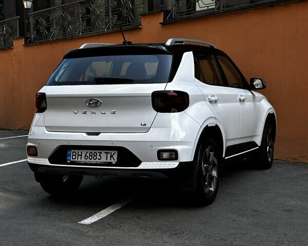 Белый Хендай Venue, объемом двигателя 1.6 л и пробегом 7 тыс. км за 24870 $, фото 5 на Automoto.ua