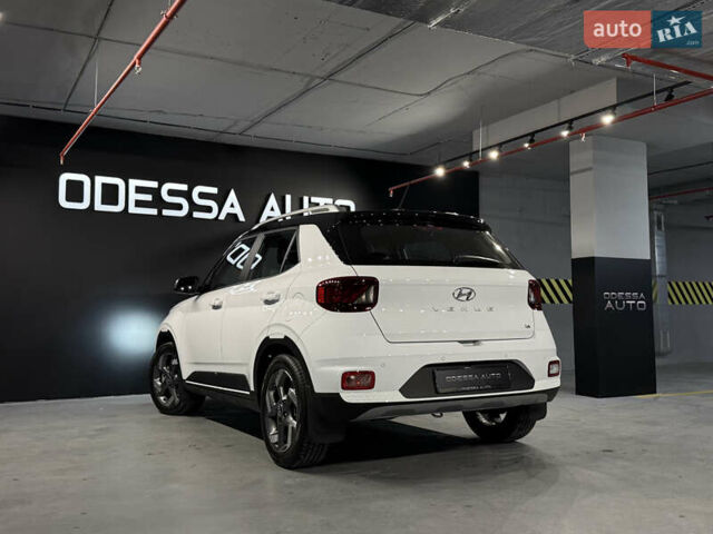 Белый Хендай Venue, объемом двигателя 1.6 л и пробегом 7 тыс. км за 22500 $, фото 7 на Automoto.ua
