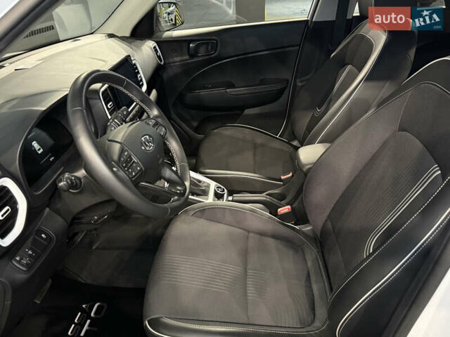 Белый Хендай Venue, объемом двигателя 1.6 л и пробегом 7 тыс. км за 22500 $, фото 18 на Automoto.ua