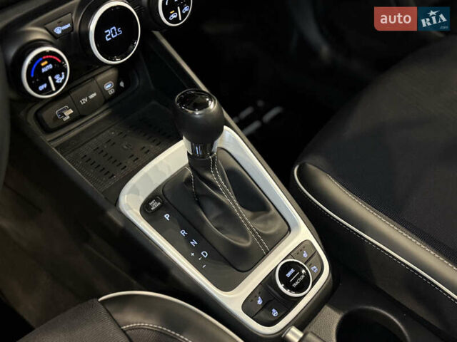 Белый Хендай Venue, объемом двигателя 1.6 л и пробегом 7 тыс. км за 22500 $, фото 31 на Automoto.ua