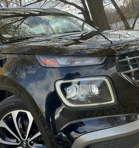 Черный Хендай Venue, объемом двигателя 1.59 л и пробегом 147 тыс. км за 14500 $, фото 12 на Automoto.ua