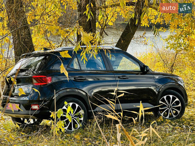 Черный Хендай Venue, объемом двигателя 1.59 л и пробегом 147 тыс. км за 14500 $, фото 3 на Automoto.ua