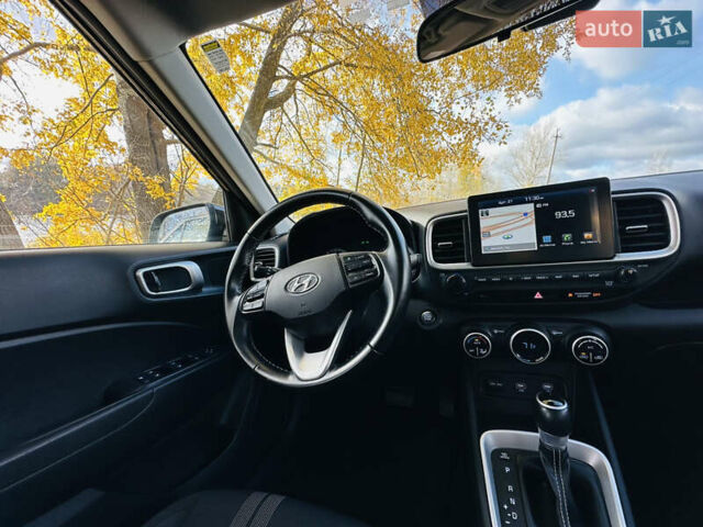 Черный Хендай Venue, объемом двигателя 1.59 л и пробегом 147 тыс. км за 14500 $, фото 16 на Automoto.ua